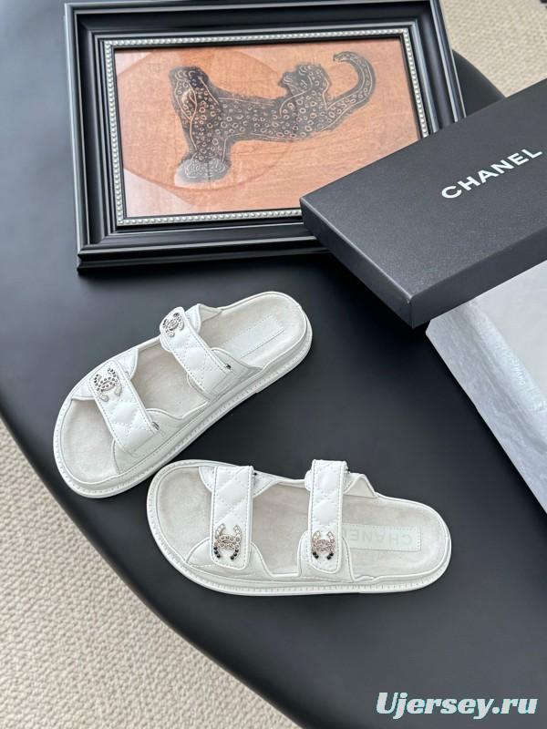 2025 Women Chanel White Leather Slippers LY00310