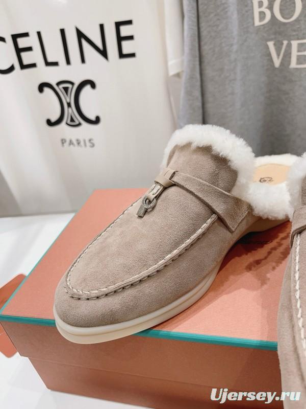 2024 Slippers LP Beige Suede Shearling