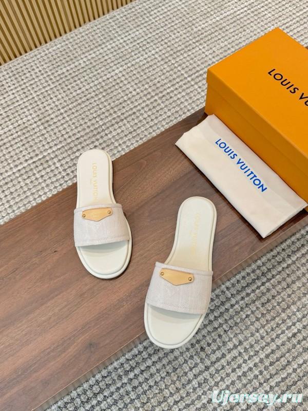 2025 Women Louis Vuitton White Leather Slippers LY00200