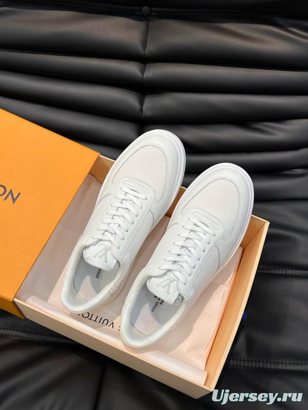 2024 Men Louis Vuitton White Leather Casual Sneakers MJ00400