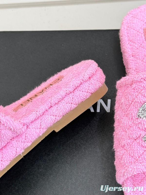 2025 Slippers Chanel Pink Terry Cloth Crystal CC Logo KFY00220