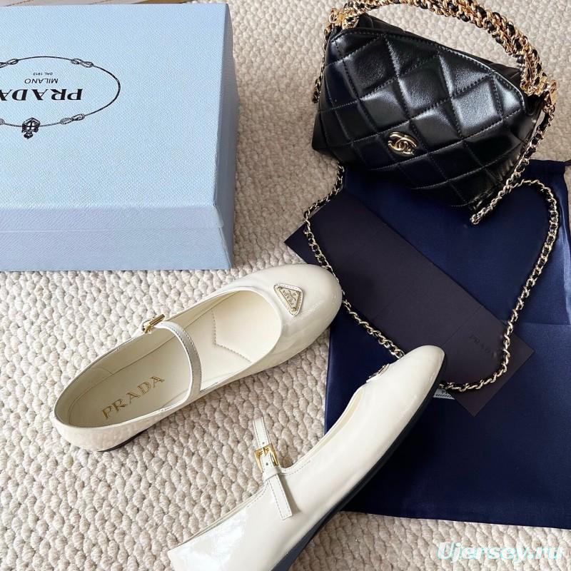 2025 Women Prada White Patent Leather Mary Jane Flat Shoes