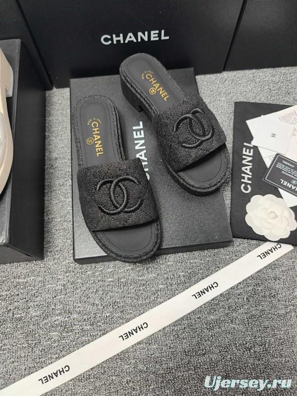 2025 Slippers Chanel Black Fabric Slippers