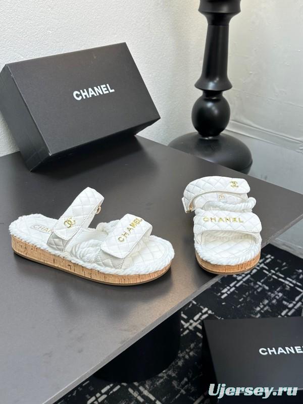 2025 Slippers Chanel White Quilted Fabric Cork Sole LY00250