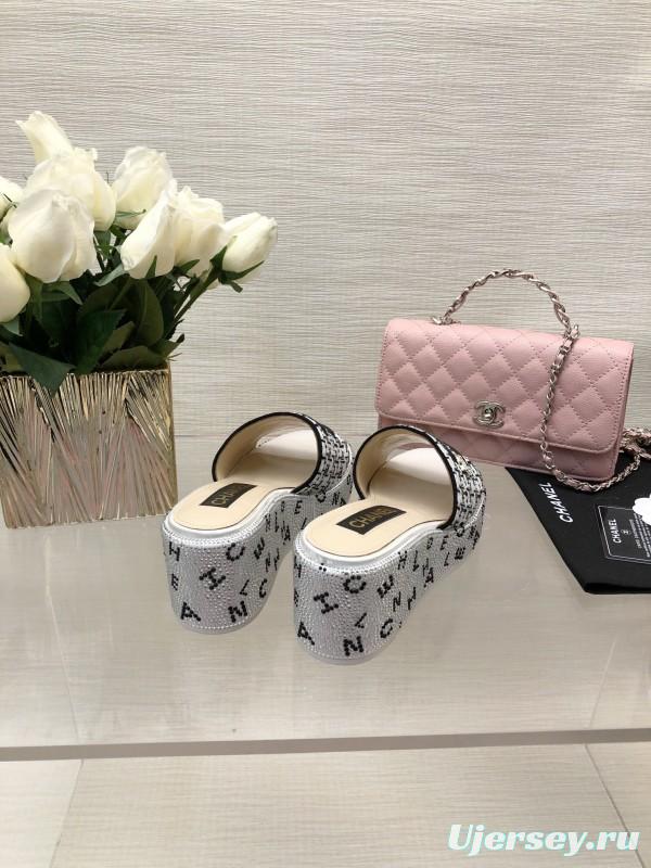 2025 Women Chanel Black White Textile Slippers LY00320