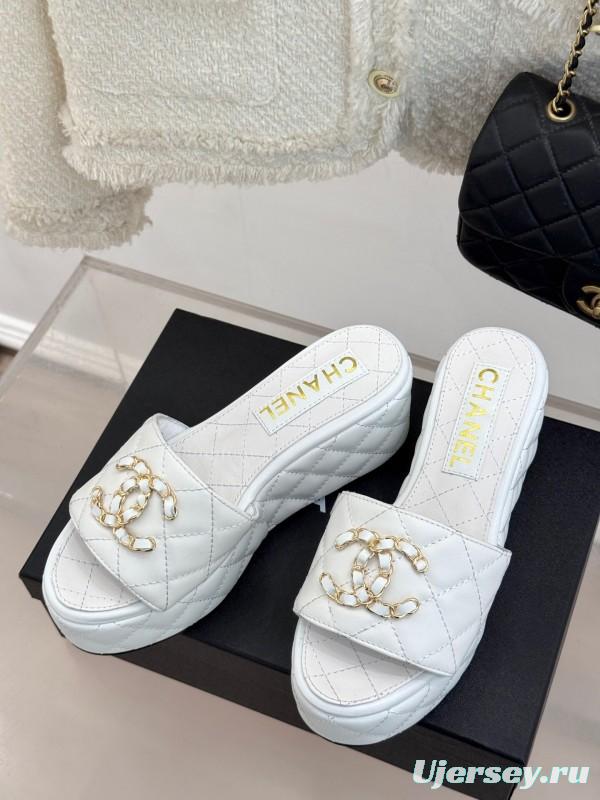 2025 Women Chanel White Leather Slippers