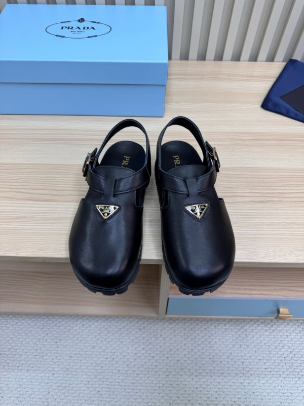 2025 Women Prada Black Leather Clog LY00280