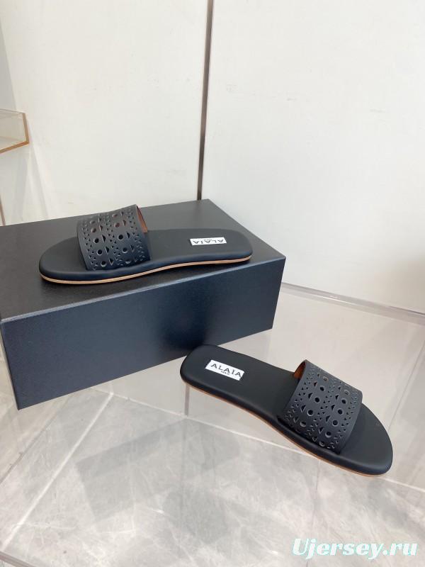 2025 Alaa Black Leather Slippers KFY00280