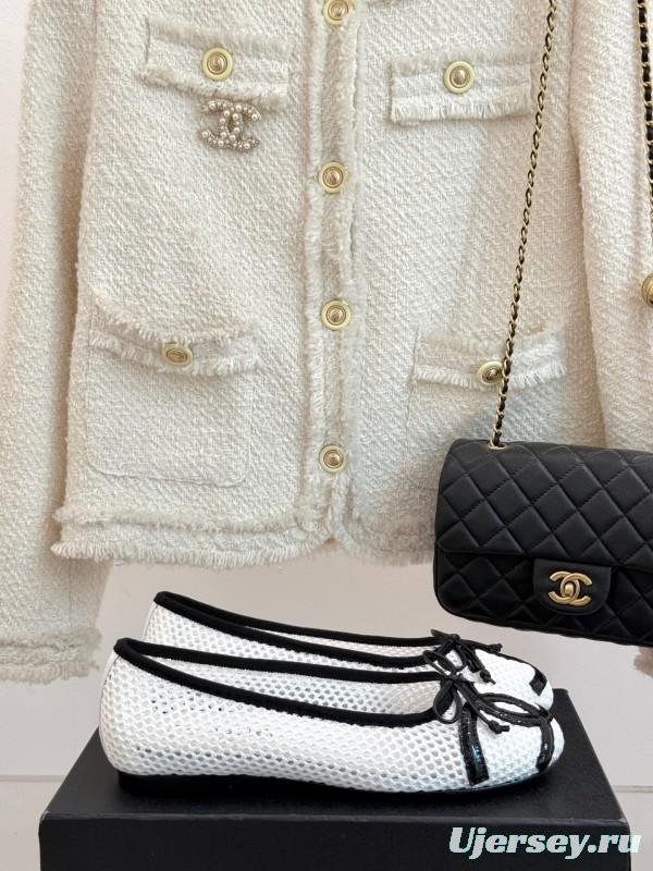 2025 Women Chanel White Black Leather Mesh Ballet Flats KFY00260