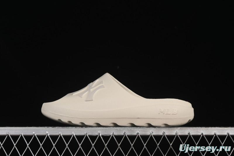 New York Yankees MLB Skipper Slide Summer Casual Sandals - 3ALPS015350IVS