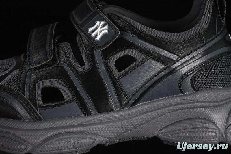 New York Yankees MLB Ace Runner Mask Jane Summer Casual Sandals - 3ASDACE5350BKS