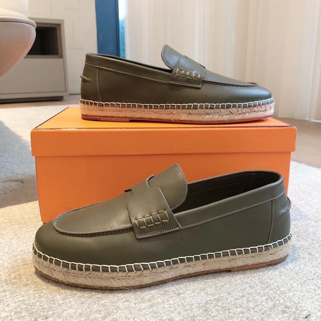 2025 Unisex Hermès Dark Green Calfskin Loafers AS00380