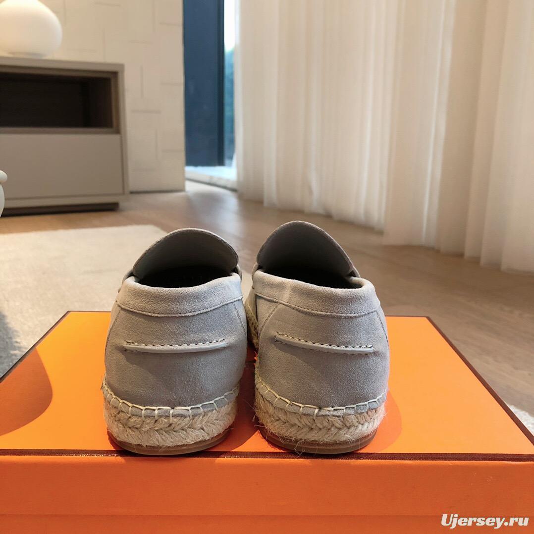 2025 Unisex Hermès Light Grey Calfskin Suede Loafers AS00380