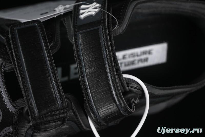 New York Yankees MLB Ace Runner Mask Jane Summer Casual Sandals - 3ASDACE5350BKS