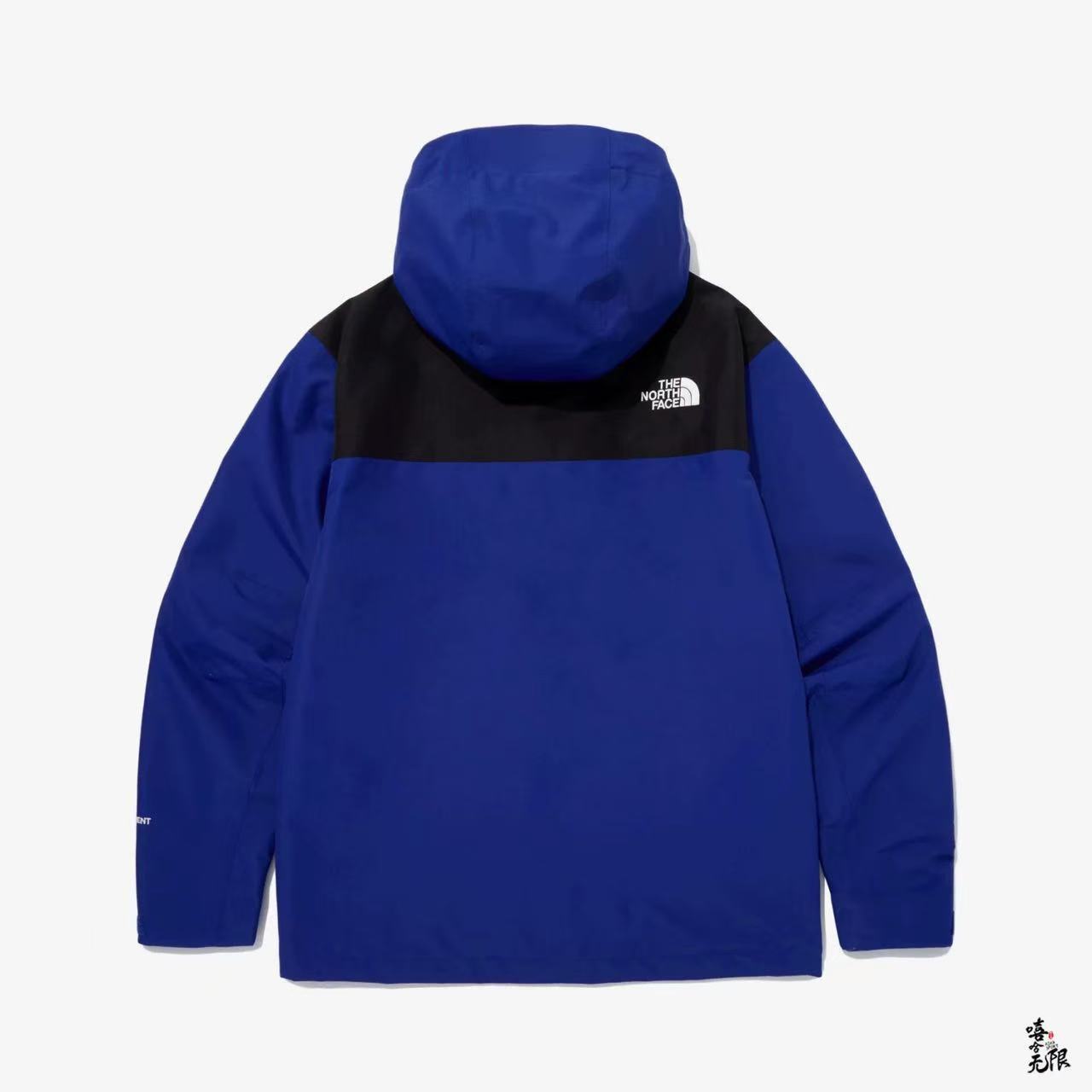 2025 The North Face Summit Series Technical Jacket - Cream/Black Colorblock with Dual-Zip Design