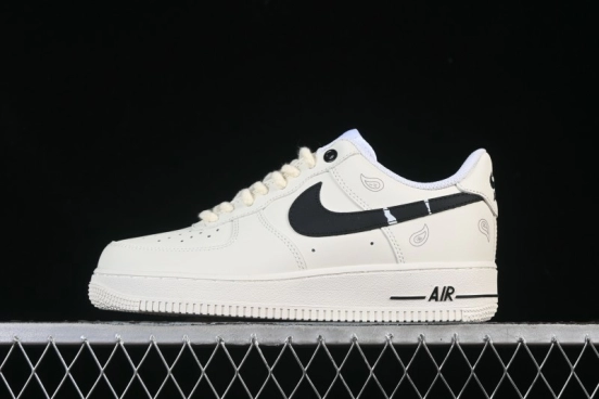 Nike Air Force 1 '07 Low Casual Sneakers in White Black - ZH0318-128