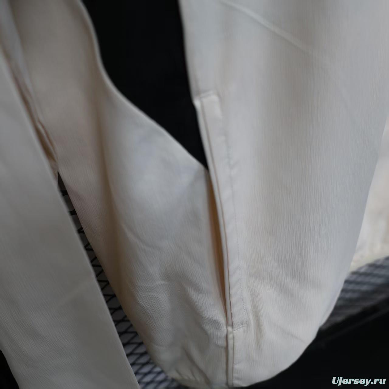 25/26 Liverpool White Windbreaker (with Inner Lining)