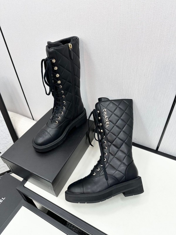 Chanel Fall/Winter Essential Short Boots with Rubber Foam Sole - LY00380