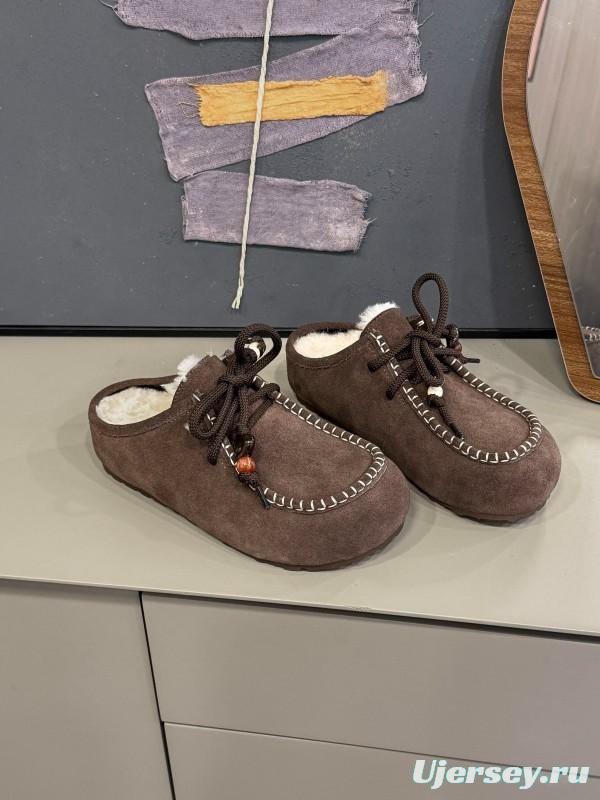 UGG 2025 Spring/Summer Collection Plush Wool Slippers with Vintage Buckle - KFY00240