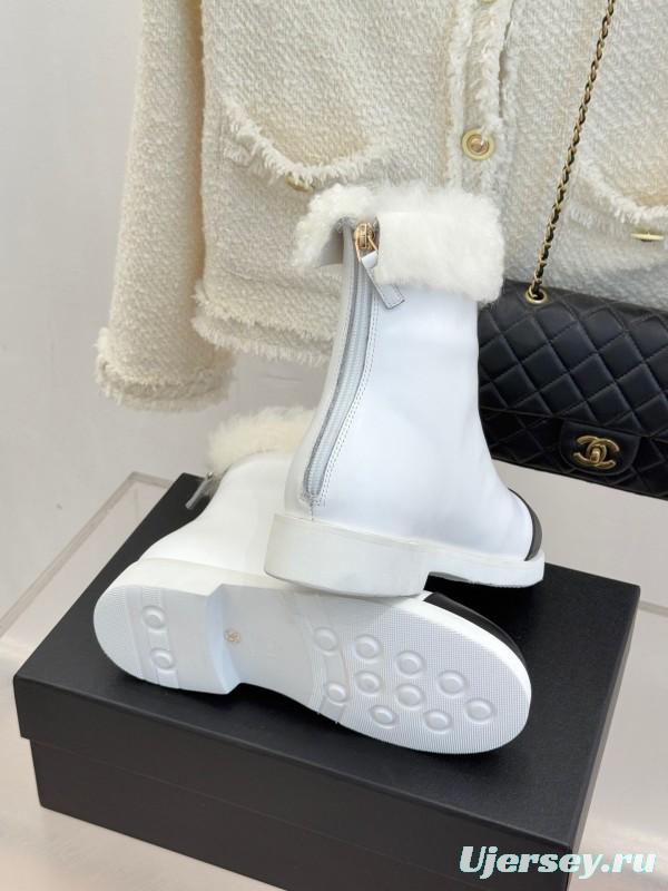 Chanel 25K Series Two-Tone CC Fur Snow Boots - KFY00300