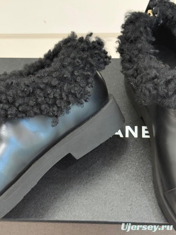 Chanel 2025/SS Double C Color-Block Shearling Snow Boots - KFY00270