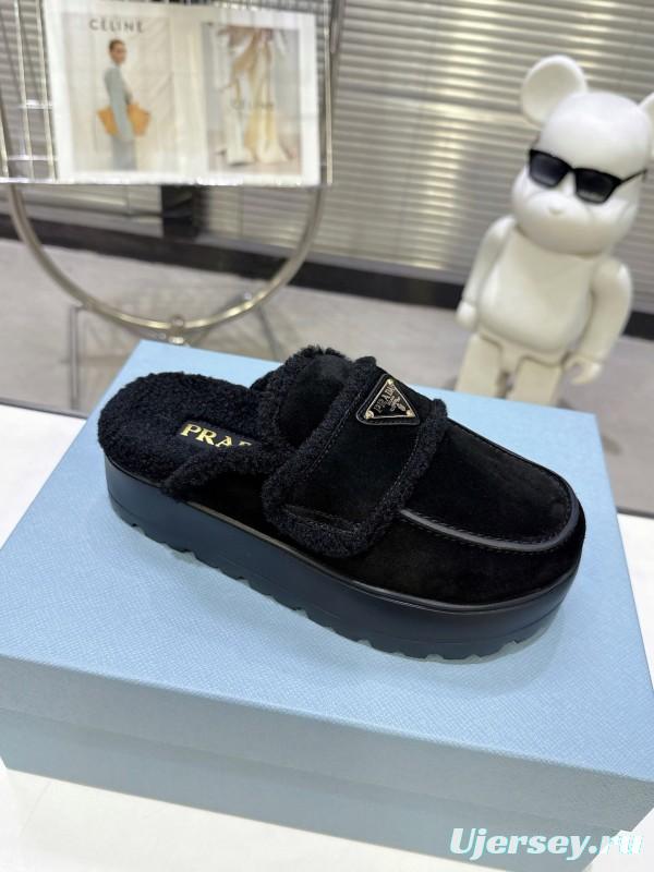 Prada Spring/Summer 2025 Runway Shearling Slippers - KFY00280