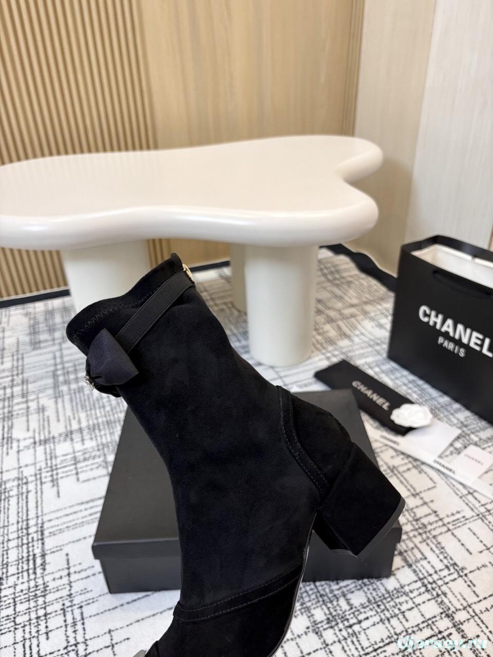Chanel Classic Chunky Heel Back Zip Ankle Boots - LY00320