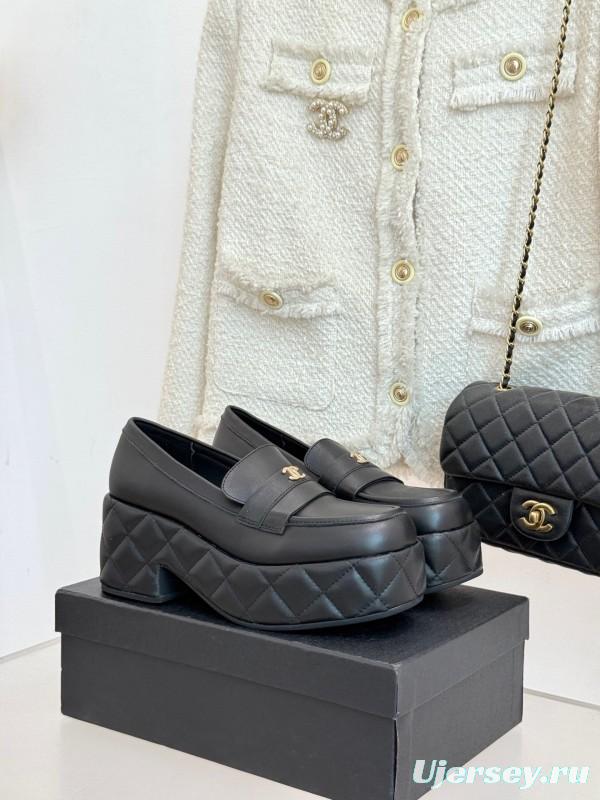 Chanel 25K Fall/Winter Double C Platform Loafers with Waterproof Sole - KFY00320
