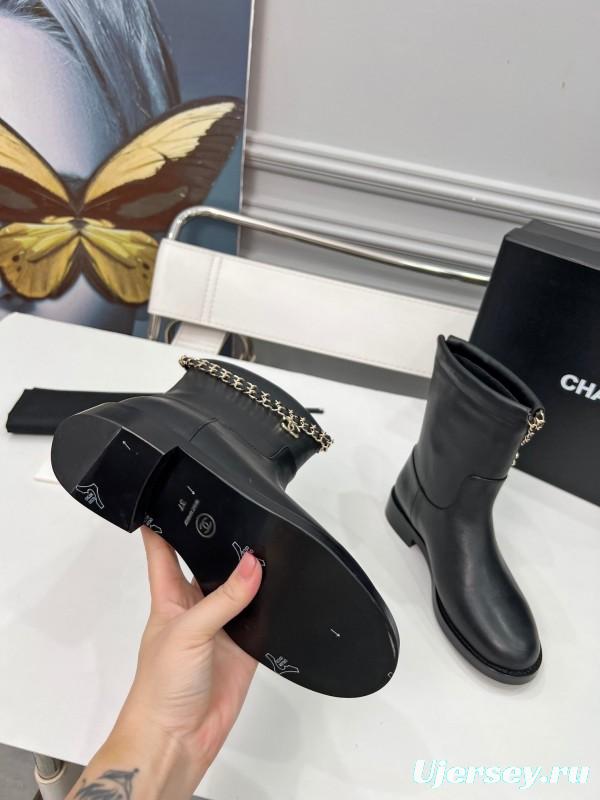 Chanel 2025 SS Quilted Leather Chain CC Flat Ankle Boots - LY00400