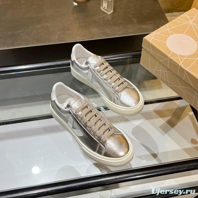 VEJA Classic White Sneakers V Logo Lace-Up Retro Flat Platform Casual Sports Shoes - LY00220/LY00230