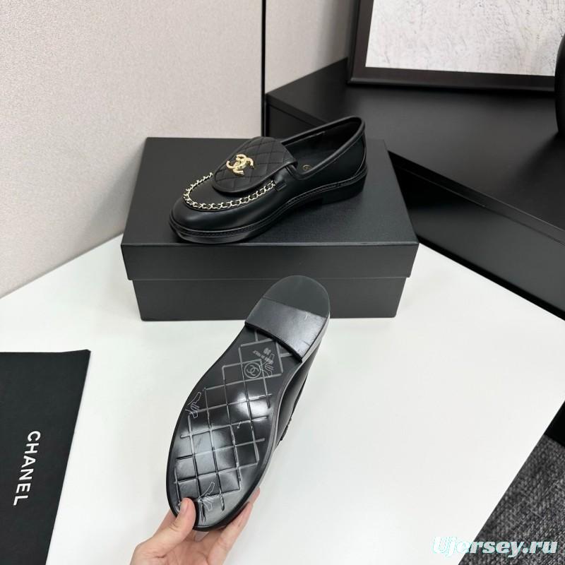 Chanel Classic Flap Chain CC Loafers with Buckle Closure - LY00320