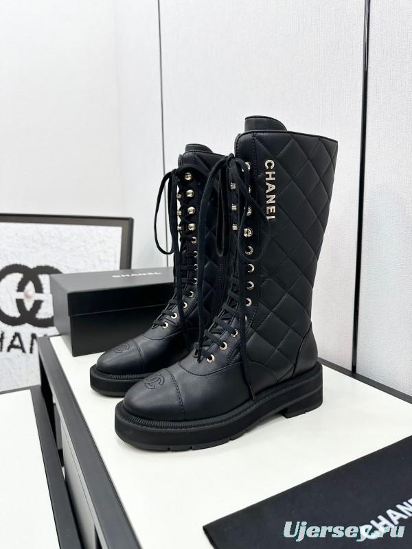 Chanel Fall/Winter Essential Short Boots with Rubber Foam Sole - LY00380