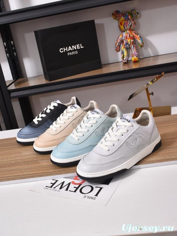 Chanel Classic Loafer with Gradient Logo and Platform Sole - KFY00350