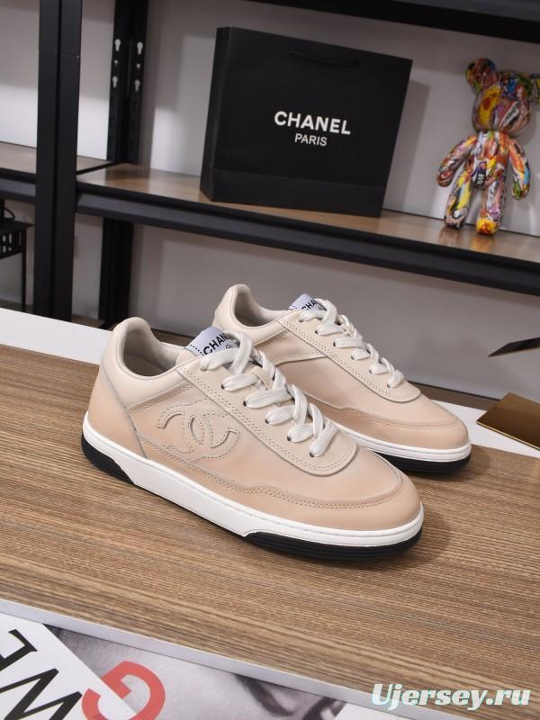 Chanel Classic Loafer with Gradient Logo and Platform Sole - KFY00350