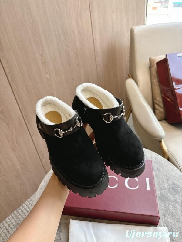 Gucci Mule Shoes with Horsebit Detail and Suede Wool Upper - LY00320