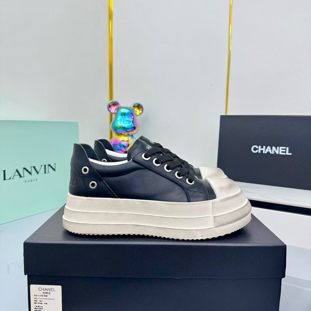 Chanel 2025 SS Classic Panda Dirty Sneakers Bread Shoes - LY00330