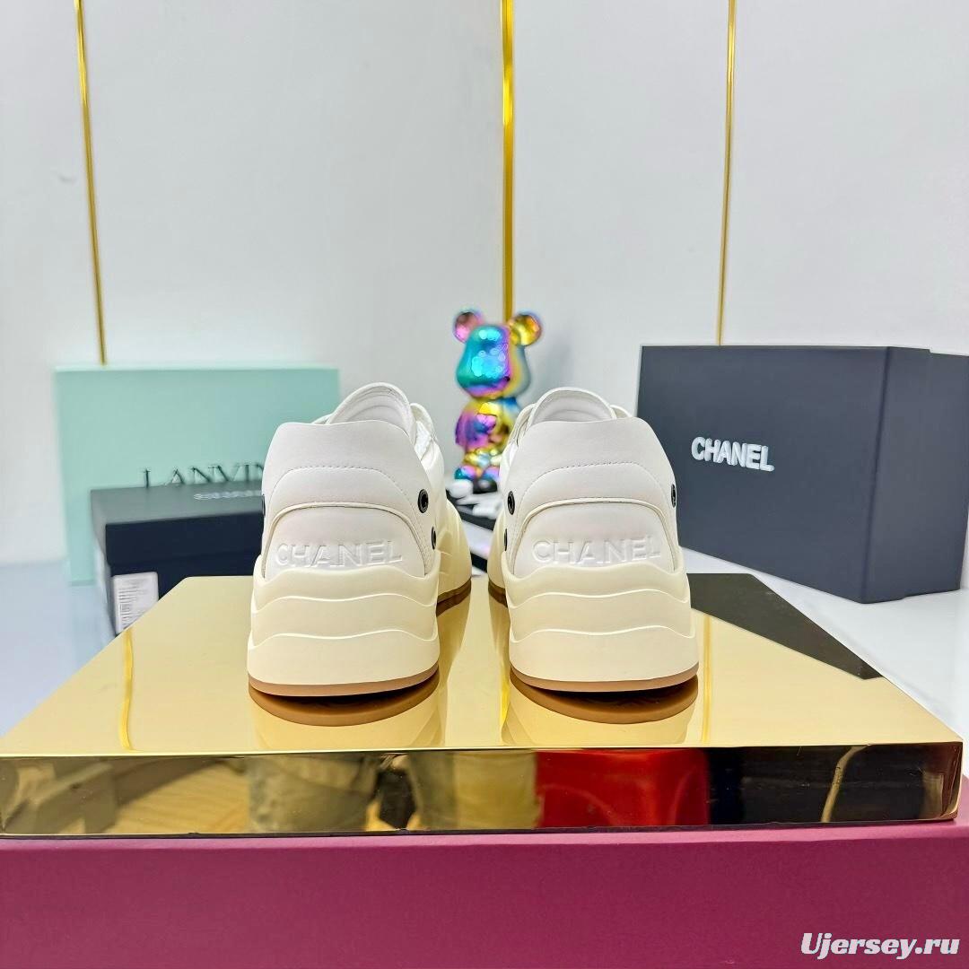 Chanel 2025 SS Casual Sneakers Panda Color Bread Shoes - LY00320