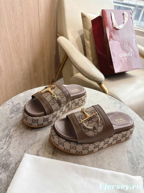 Gucci 2025/SS Women's Sandals with Iconic Horsebit Detail and Gold Hardware - LY00270