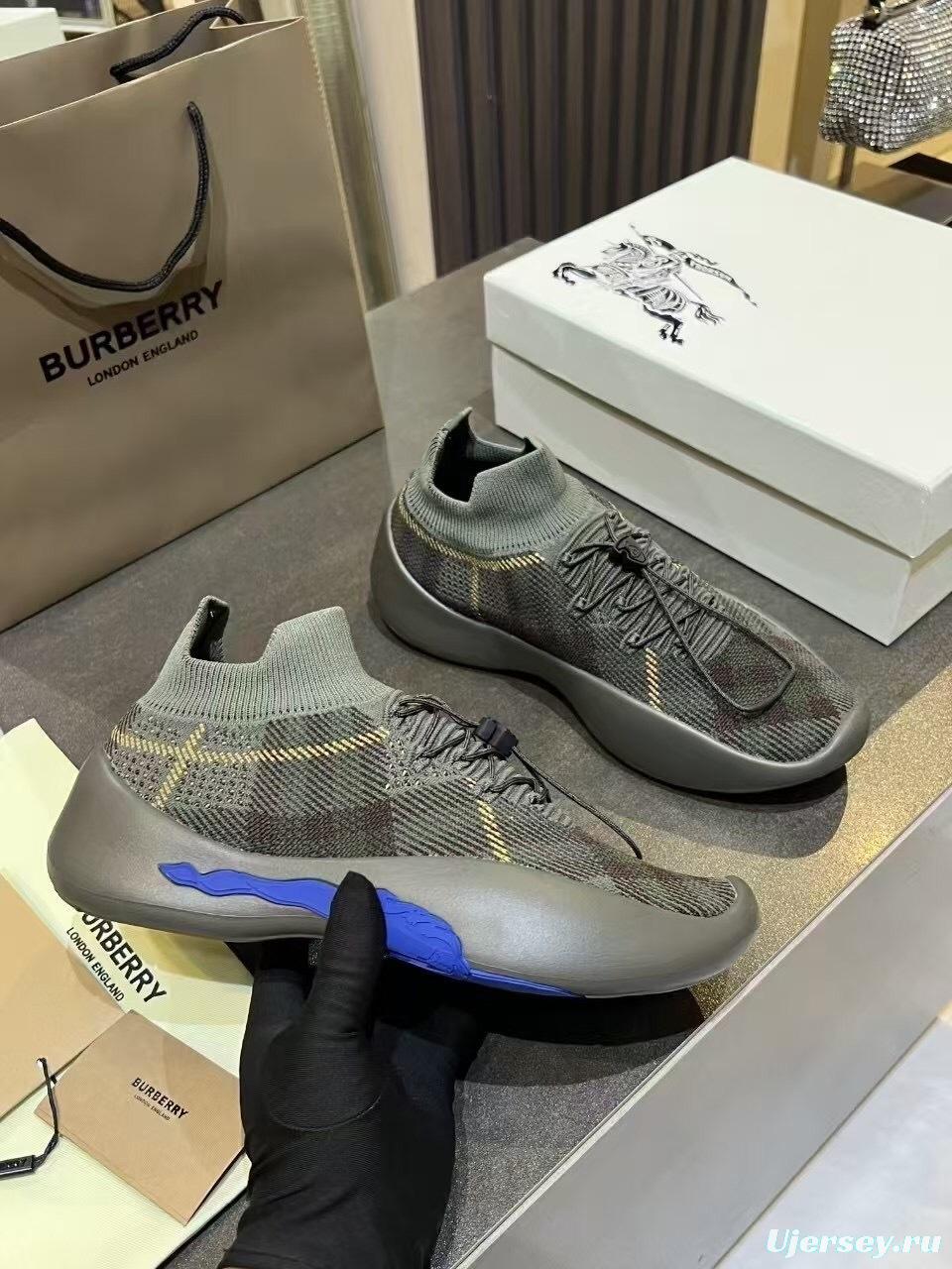 Burberry 2025 SS Italian-Made Sneakers - KFY00280