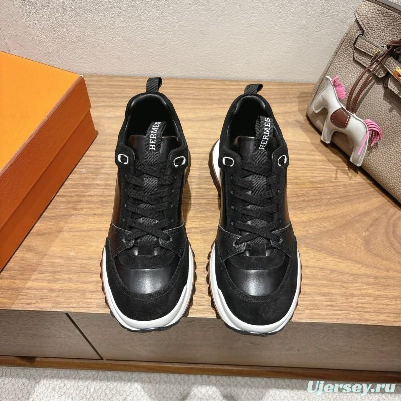 H Boots Classic Chelsea Boots with British Color Block Design - AS00410