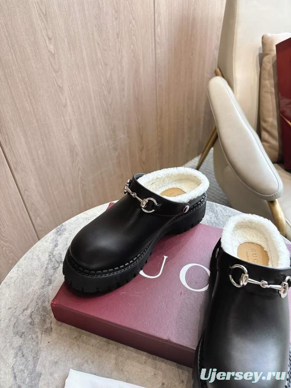 Gucci Mule Shoes with Horsebit Detail - LY00320