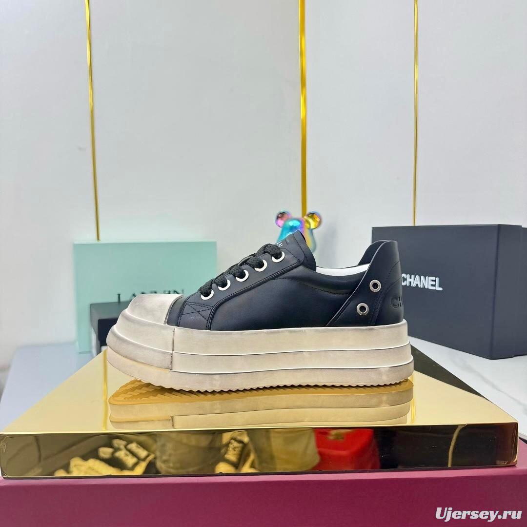 Chanel 2025 SS Classic Panda Dirty Sneakers Bread Shoes - LY00330