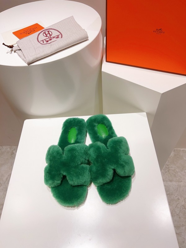Hermès Teddy Wool H Slippers Flat Fur Slides - LY00240