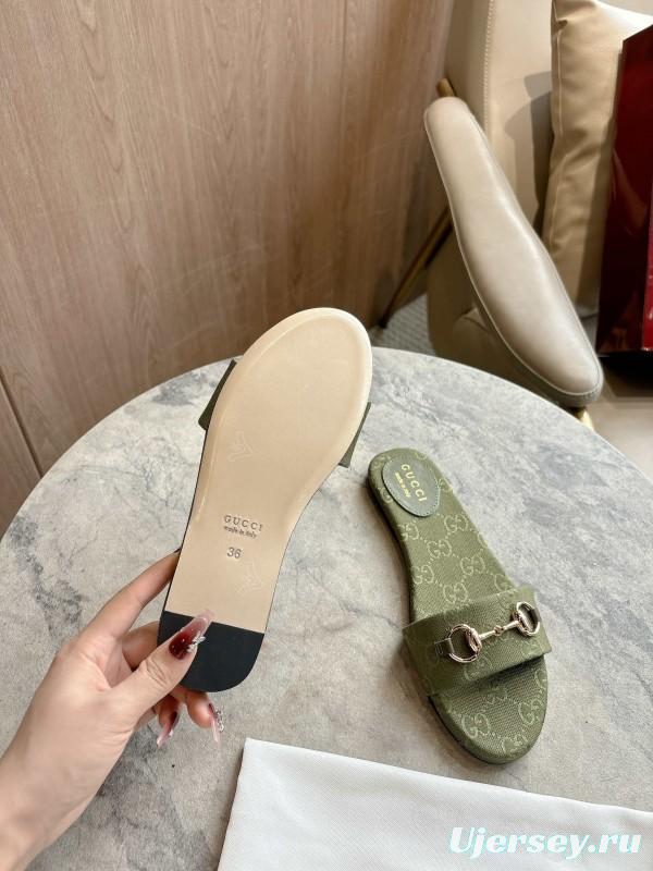 Gucci 2025/SS Leather Mule Sandals with Light Gold Horsebit Detail - LY00280