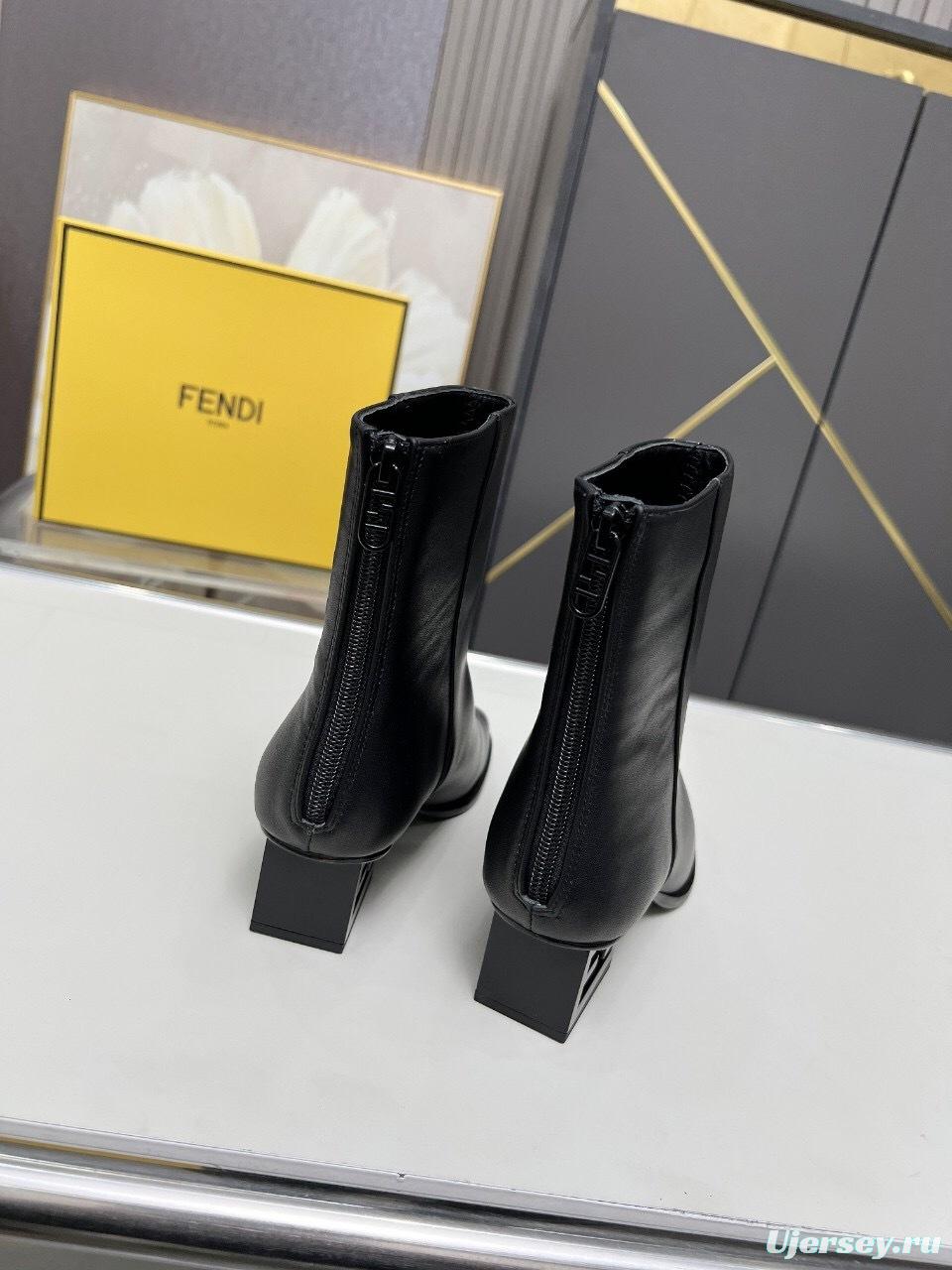 Fendi 2025 SS Short Boots - LY00370