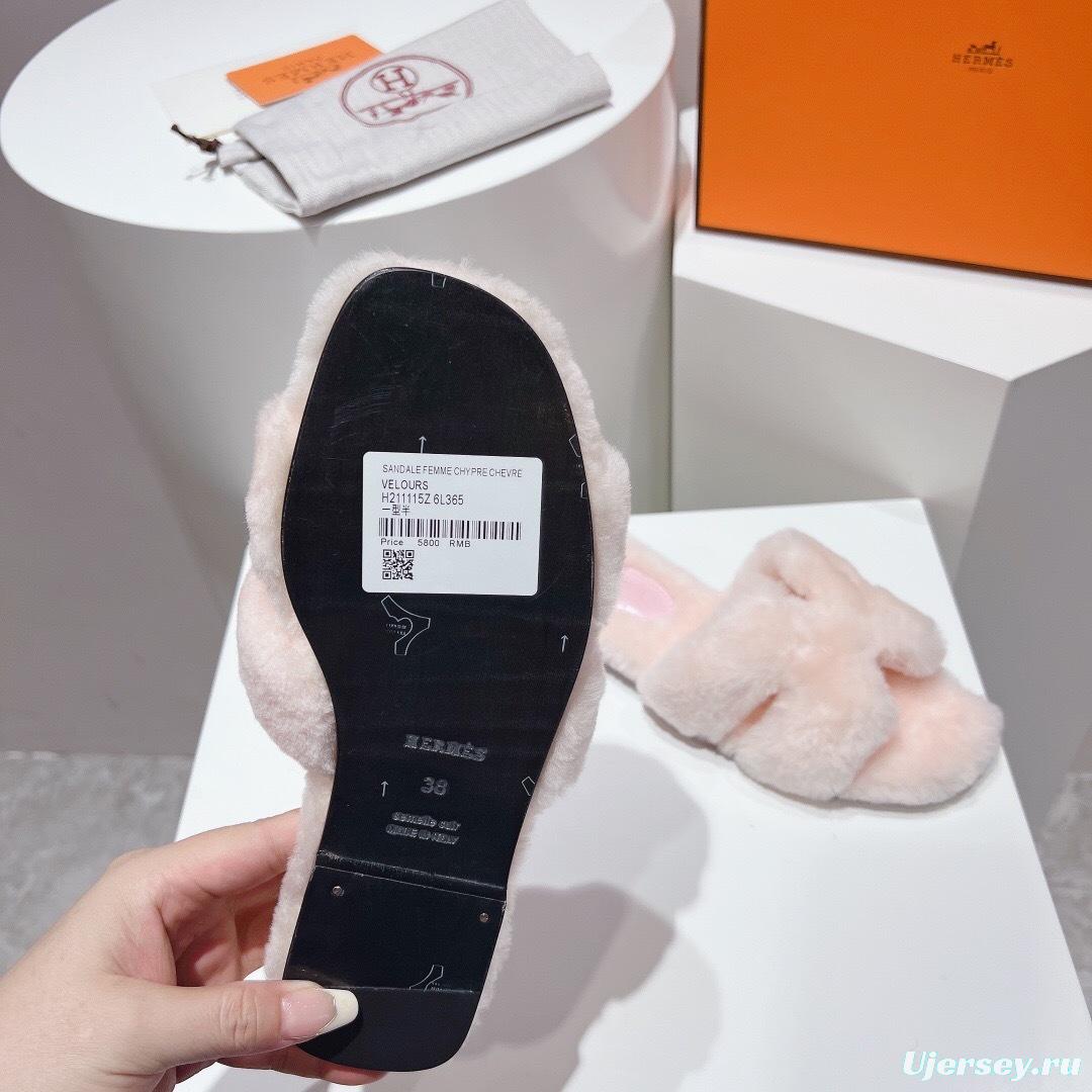 Hermès Teddy Wool H Slippers Flat Sole Fur Slides - LY00240