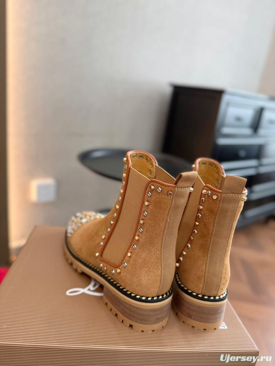 Christian Louboutin Fall/Winter 2025 Boots with Studded Toe Design - LY00350