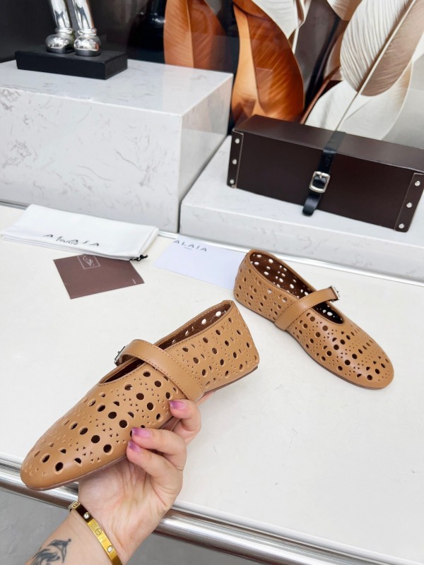 Alaia 2025/SS Perforated Ballet Flats - LY00320