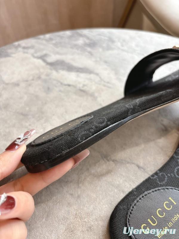 Gucci 2025/SS Leather Slide Sandals with Light Gold Hardware - LY00280