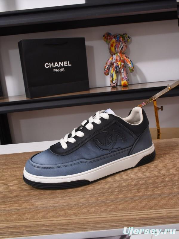 Chanel Classic Loafer with Gradient Logo and Platform Sole - KFY00350